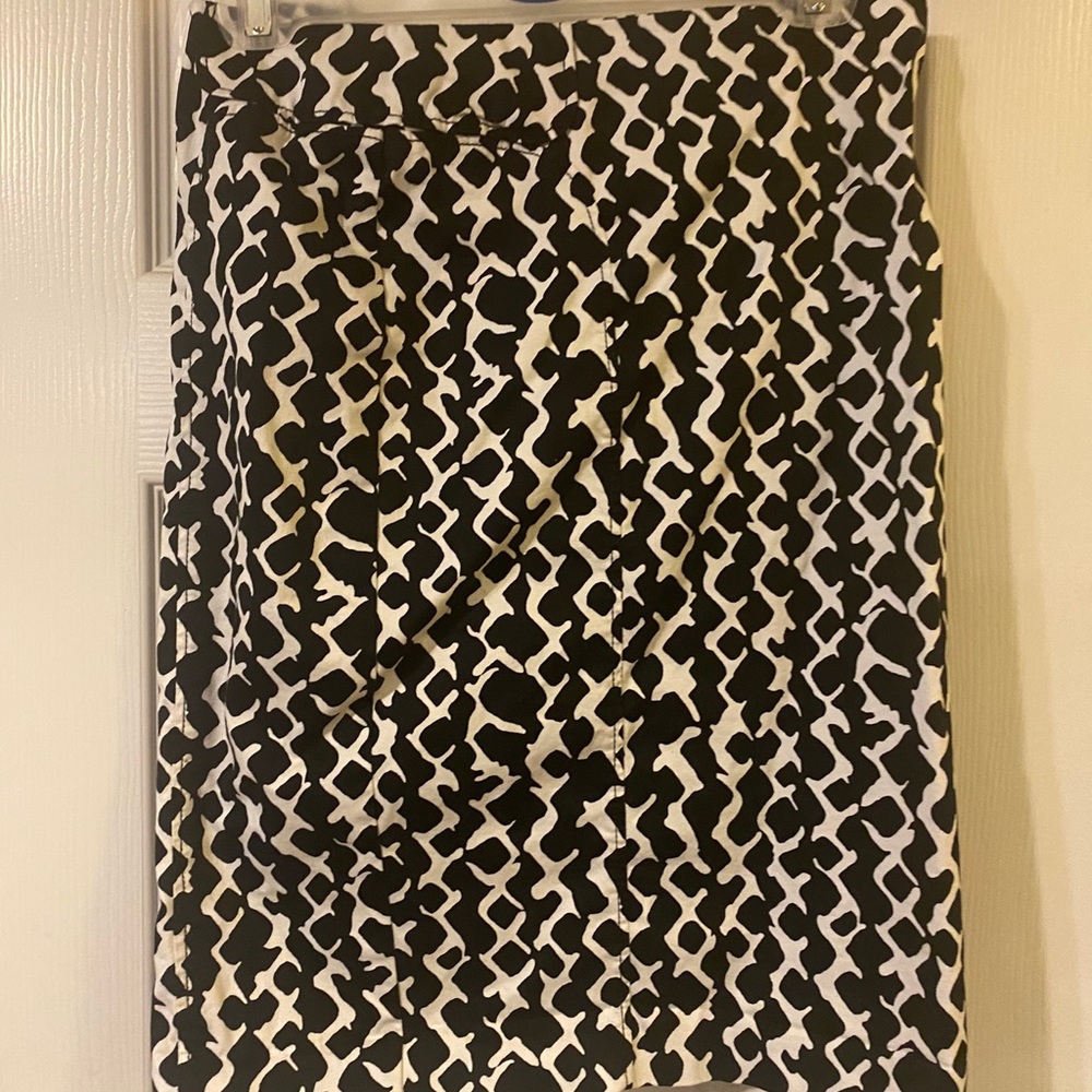 Straight skirt